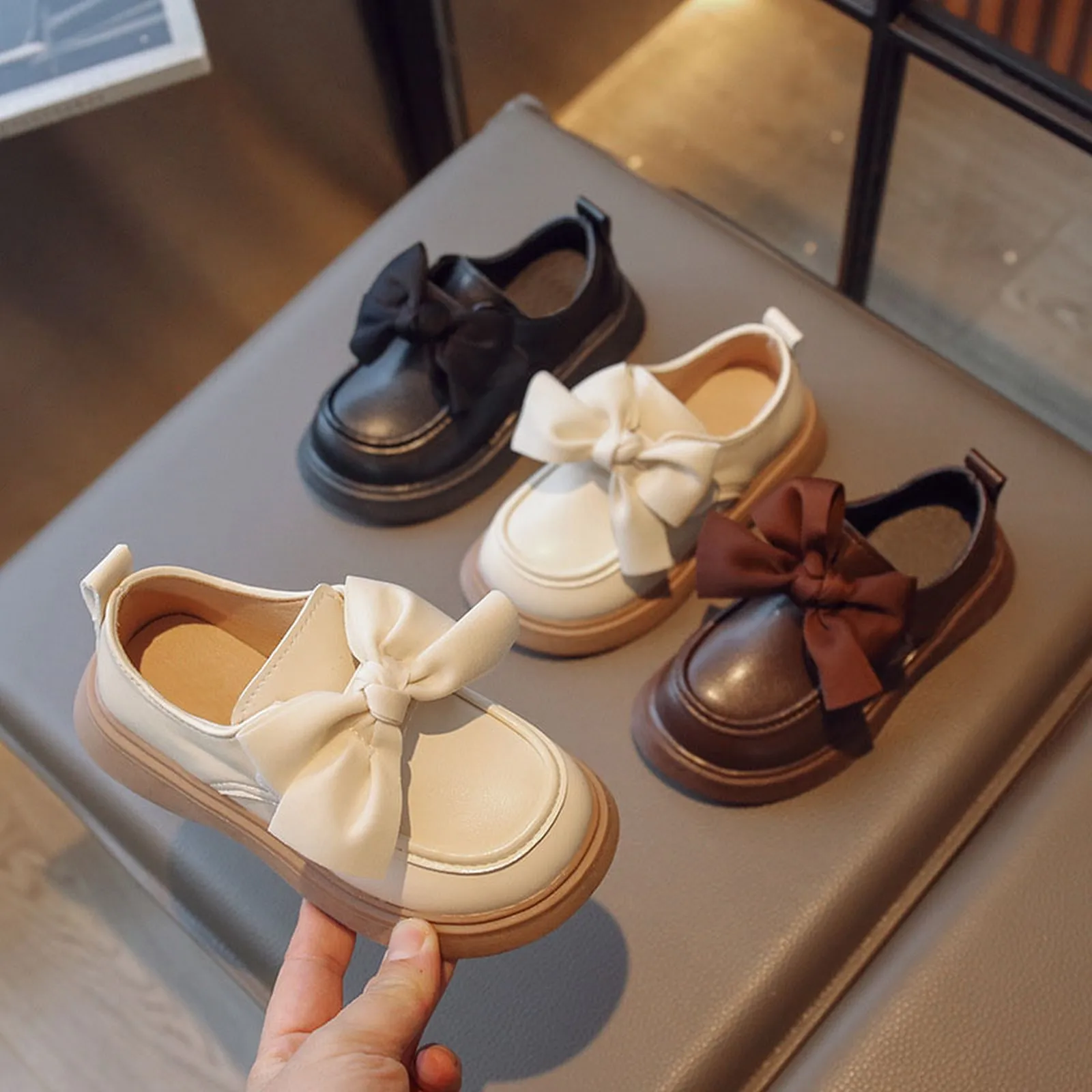 Baby Leather Shoes 112 Year Old Middle School Girls Single Shoe Girls Leather Shoes Bow Knot Children's Small Leather Sandals
Baby Leather Shoes 112 Year Old Middle School Girls Single Shoe Girls Leather Shoes Bow Knot Children's Small Leather Sandals