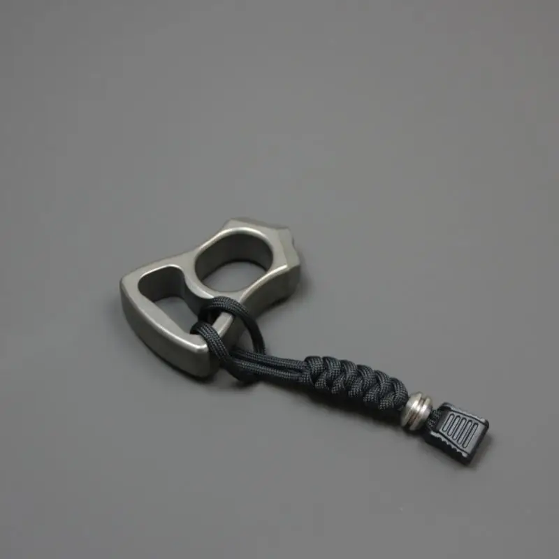 Edc umbrella rope pendant, a multifunctional tool for titanium alloy thickening and self-defense.
Edc umbrella rope pendant, a multifunctional tool for titanium alloy thickening and self-defense.