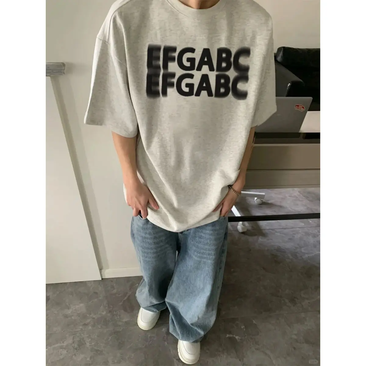 Korean style high street couple style white gray short-sleeved T-shirt men summer simple letter print retro niche couple tops
Korean style high street couple style white gray short-sleeved T-shirt men summer simple letter print retro niche couple tops
