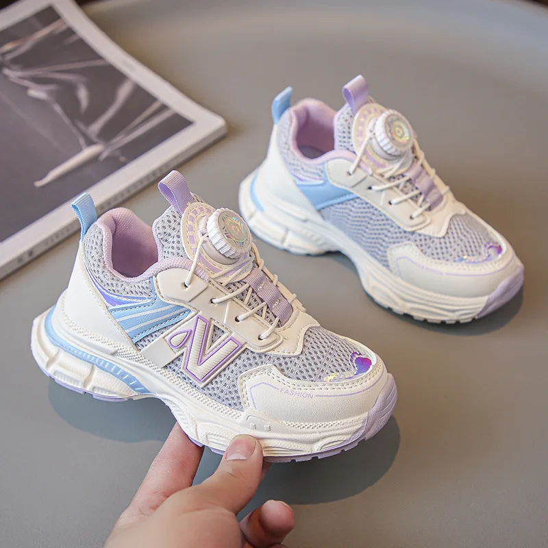 2023 New Four Seasons Boys Rotating Button Sneaker Comfortable Soft Girls Fashion Internet Celebrity Ultralight Running Sneakers
2023 New Four Seasons Boys Rotating Button Sneaker Comfortable Soft Girls Fashion Internet Celebrity Ultralight Running Sneakers