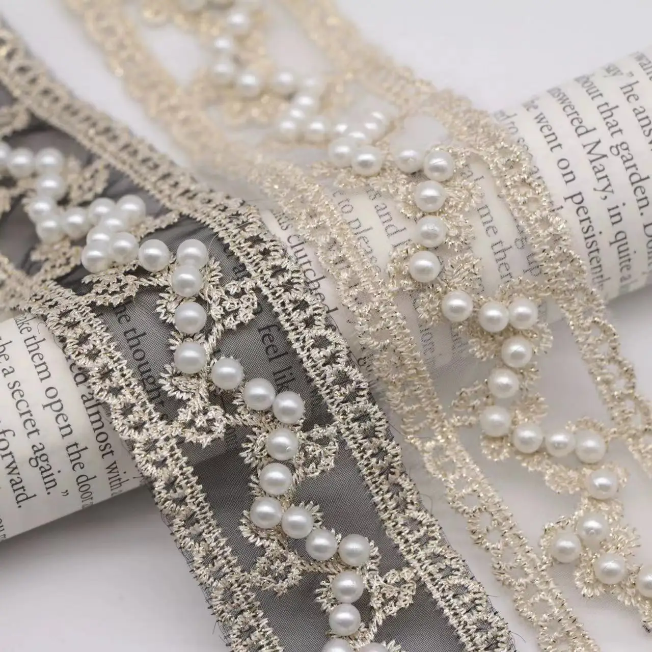 wholesale 15yards Hand Beaded Lace, Gold Embroidered Design Pearl Ribbon Clothing Accessories DIY, Sewing, Handicrafts
wholesale 15yards Hand Beaded Lace, Gold Embroidered Design Pearl Ribbon Clothing Accessories DIY, Sewing, Handicrafts