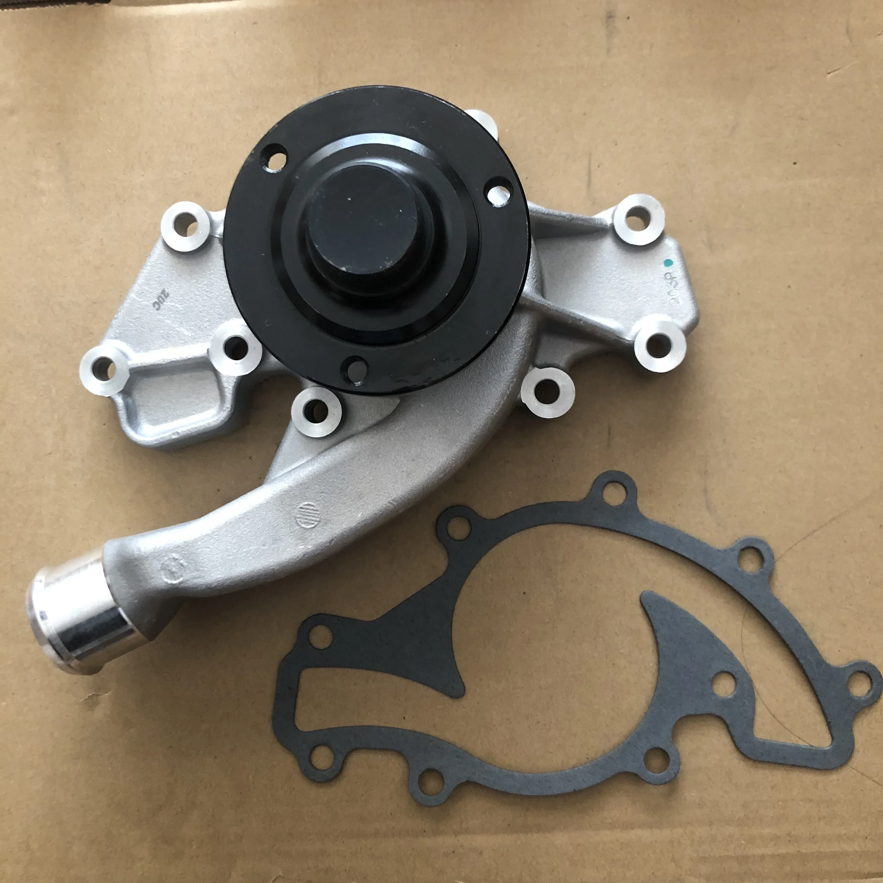 Water Pump For Land Rover Discovery Range Rover 3.9L 4.0L 4.6L STC4378 STC1693 94-04
Water Pump For Land Rover Discovery Range Rover 3.9L 4.0L 4.6L STC4378 STC1693 94-04
