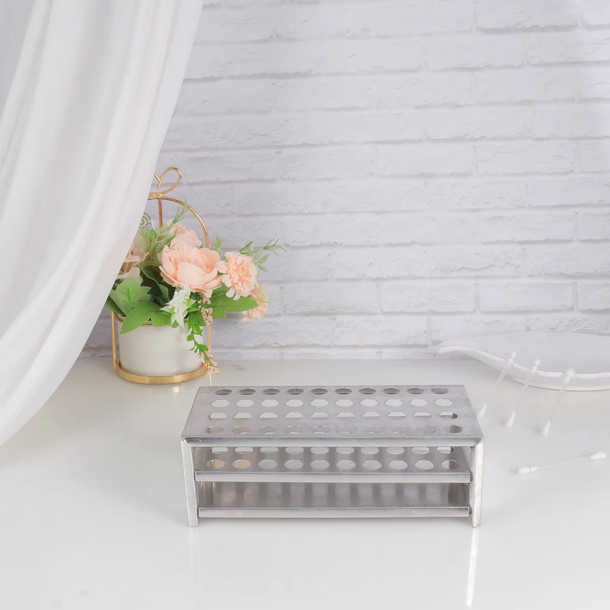 Portable Test Tube Rack Aluminum Blood Collection Tube Holder School Supply Equipment Storage Organizer for Laboratory (40x125)
Portable Test Tube Rack Aluminum Blood Collection Tube Holder School Supply Equipment Storage Organizer for Laboratory (40x125)