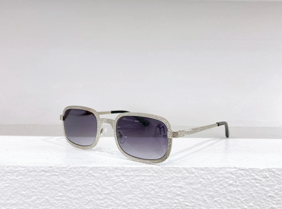 New Instagram Celebrity Trendy Retro Personalized Avant-garde Sunglasses Square Diamond Sunglasses
New Instagram Celebrity Trendy Retro Personalized Avant-garde Sunglasses Square Diamond Sunglasses