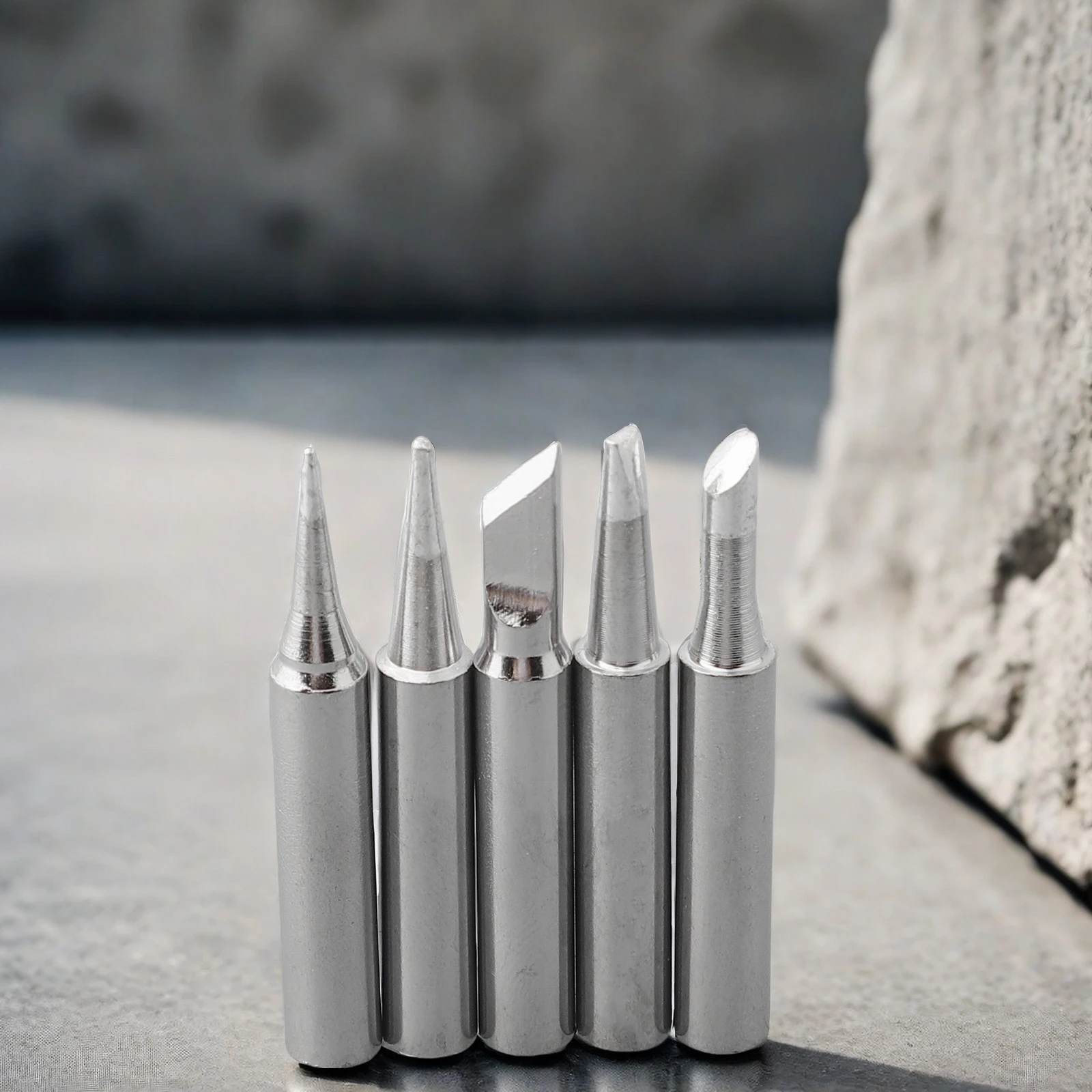 Leadfree Soldering IronTip Replacement Welding Head for 936 Soldering Iron Bevel Design DIY Soldering Tools
Leadfree Soldering IronTip Replacement Welding Head for 936 Soldering Iron Bevel Design DIY Soldering Tools