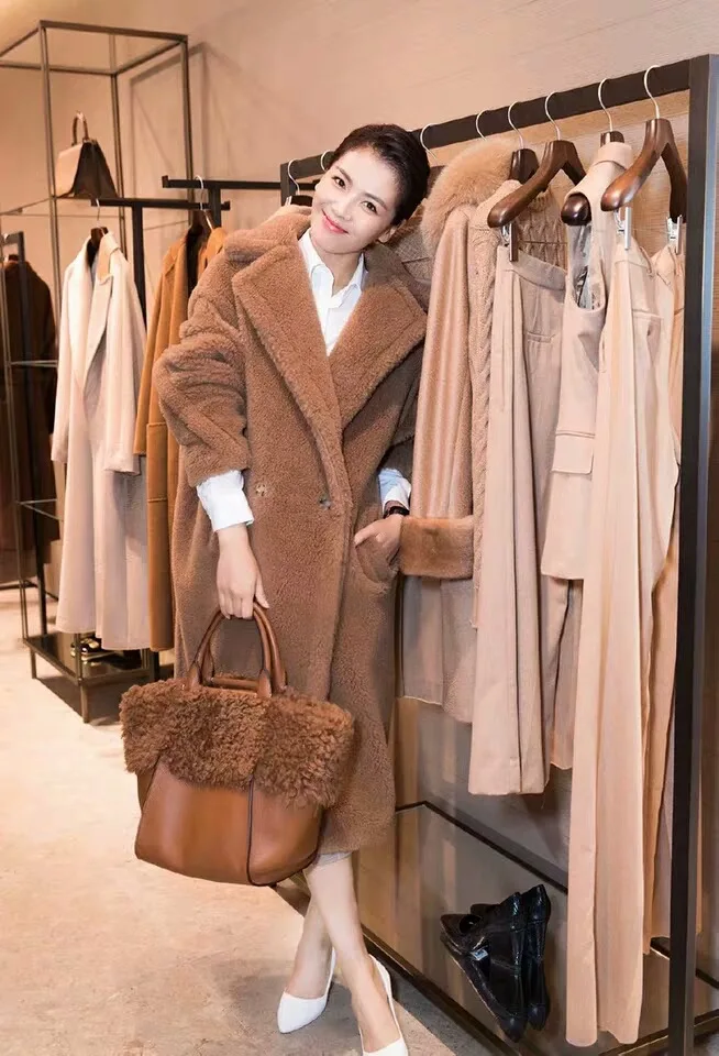 Fur All-in-One Women's Double-Breasted Lapel Faux Fur Mid-Length Grained Fur Coat
Fur All-in-One Women's Double-Breasted Lapel Faux Fur Mid-Length Grained Fur Coat