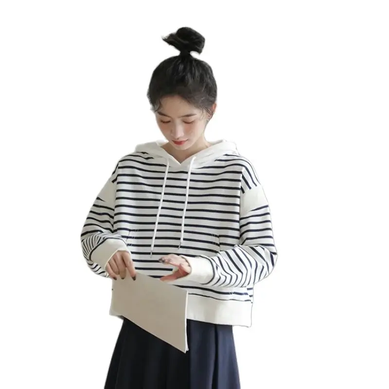 2023 New Korean Fashion Girls Hoodie Knit Cotton Hooded Casual Design Stripe Printing Young Lady Hoodies
2023 New Korean Fashion Girls Hoodie Knit Cotton Hooded Casual Design Stripe Printing Young Lady Hoodies