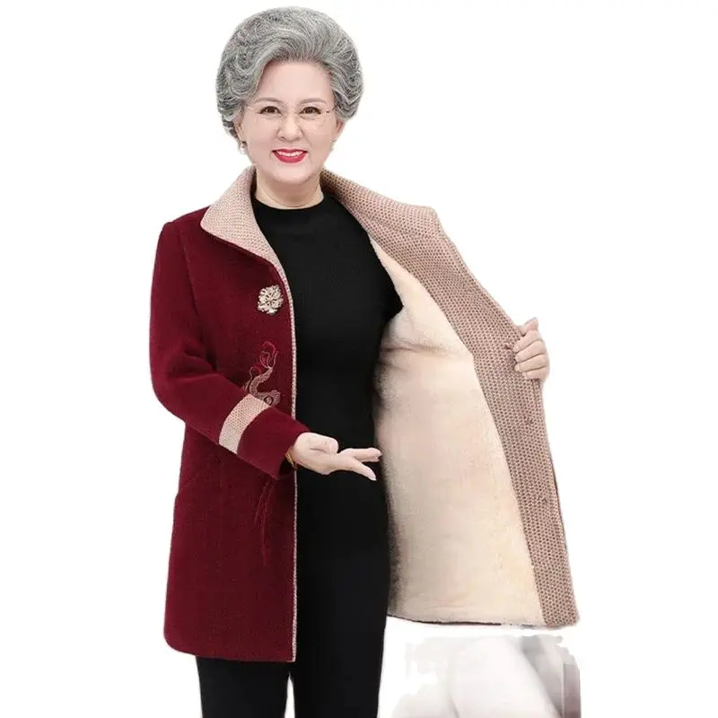 Grandmother High-end Winter Splicing Woolen Coat, The New Ladies' Fashion Fleece Loose Embroidered Woolen Coat Female Tide 5XL.
Grandmother High-end Winter Splicing Woolen Coat, The New Ladies' Fashion Fleece Loose Embroidered Woolen Coat Female Tide 5XL.