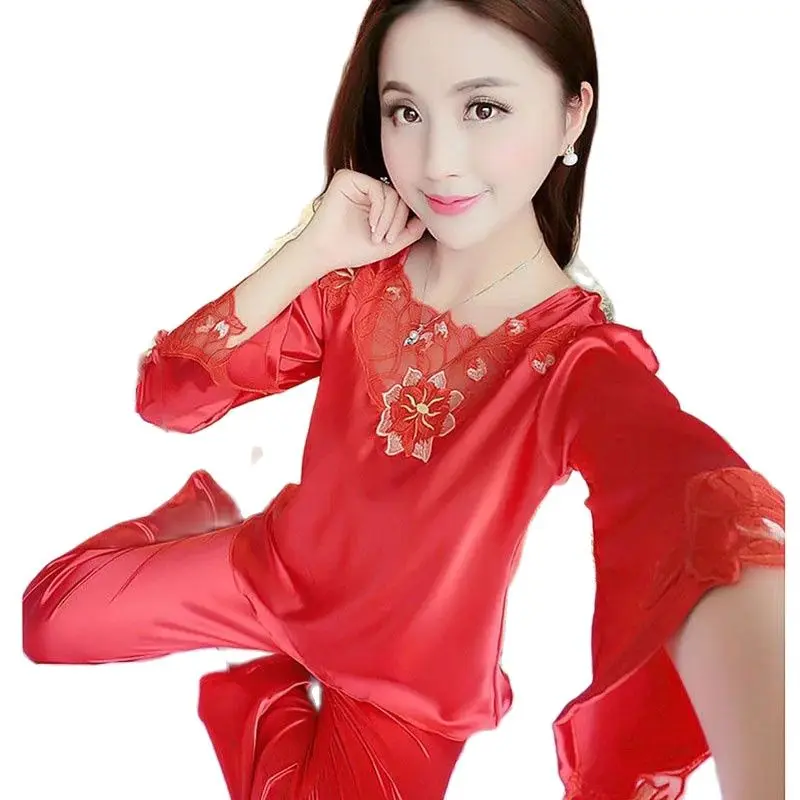 New 2023 Women Sleepwear Satin Ice Silk Pajamas Sets Long Sleeve Autumn Sleepwear Faux Silk Pajamas Suit Female Homewear
New 2023 Women Sleepwear Satin Ice Silk Pajamas Sets Long Sleeve Autumn Sleepwear Faux Silk Pajamas Suit Female Homewear