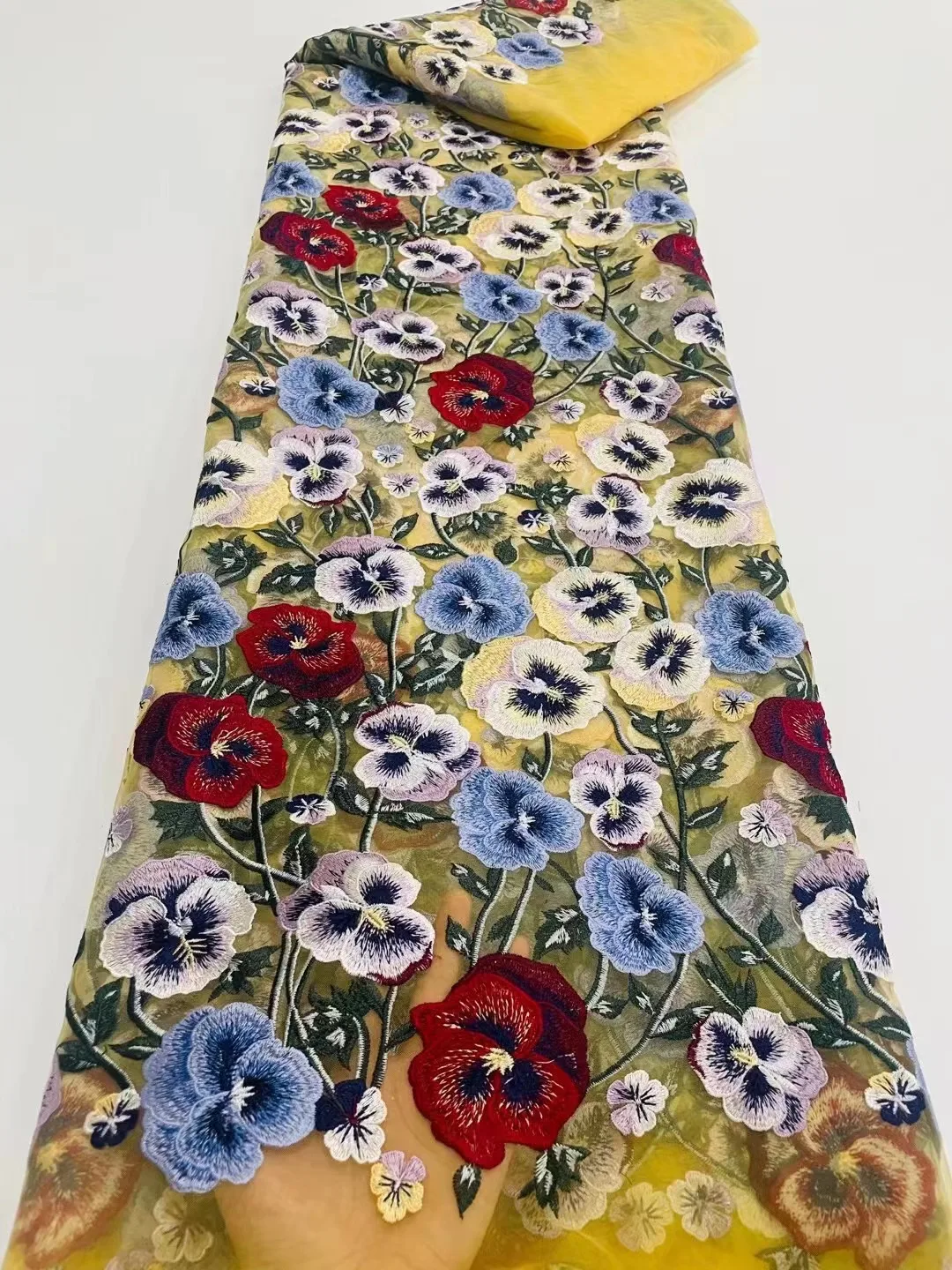 High quality multi-color dense thread floral tulle embroidery fabric, beautiful African lace net gauze, fashion party dresses
High quality multi-color dense thread floral tulle embroidery fabric, beautiful African lace net gauze, fashion party dresses