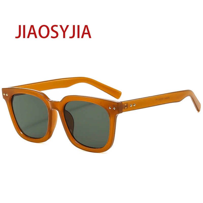 JIAOSYJIA New Retro Sunglasses Fashion Sunglasses Square Black Frame Glasses Driving Anti-UV JS1126
JIAOSYJIA New Retro Sunglasses Fashion Sunglasses Square Black Frame Glasses Driving Anti-UV JS1126