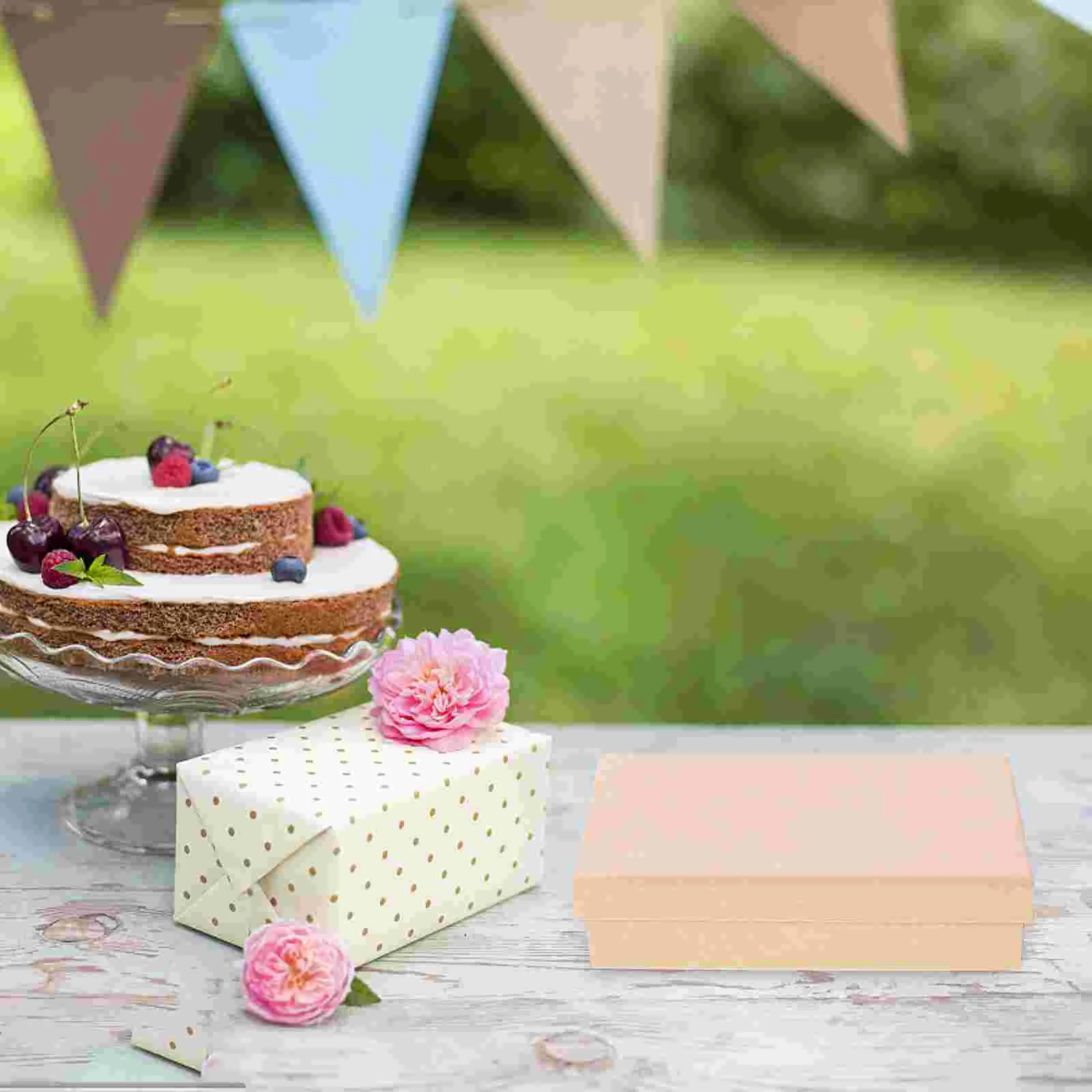 5pcs Kraft Paper Gift Boxes Wedding Favor Paper Candy Box DIY Painting Gift Containers
5pcs Kraft Paper Gift Boxes Wedding Favor Paper Candy Box DIY Painting Gift Containers