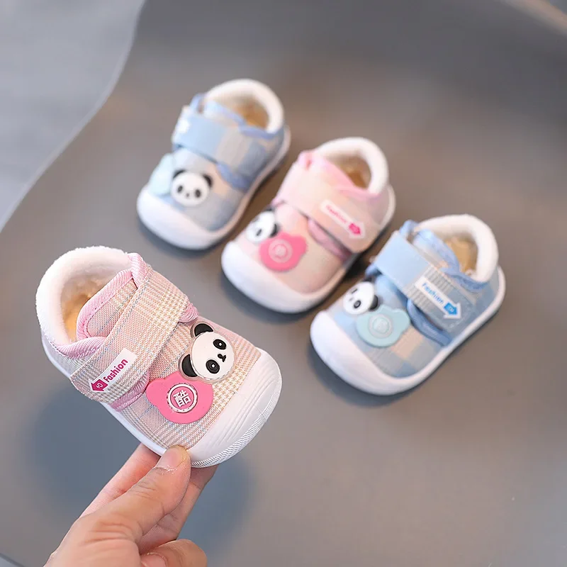 Baby Cotton Shoes Winter Boys and Girls 1-2 Years Old 3 Warm Walking Shoes with Plush and Thickened Baby Calling Shoe
Baby Cotton Shoes Winter Boys and Girls 1-2 Years Old 3 Warm Walking Shoes with Plush and Thickened Baby Calling Shoe