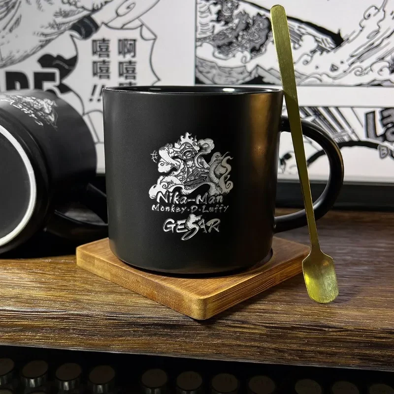 

Кружка с мультипликационным изображением Луффи Зоро, аниме, периферийная, красивая, креативная, модная, для пары, Студенческая, кофейная, керамическая чашка для воды