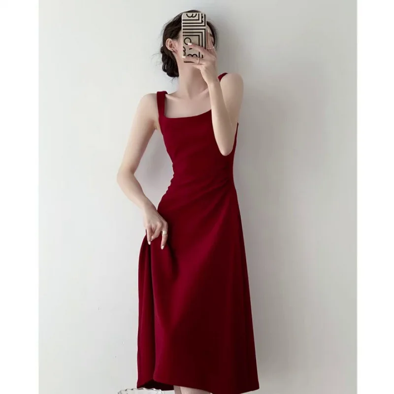F13Retro red square neck suspender dress temperament waist birthday party toast dress engagement A-line dress
F13Retro red square neck suspender dress temperament waist birthday party toast dress engagement A-line dress