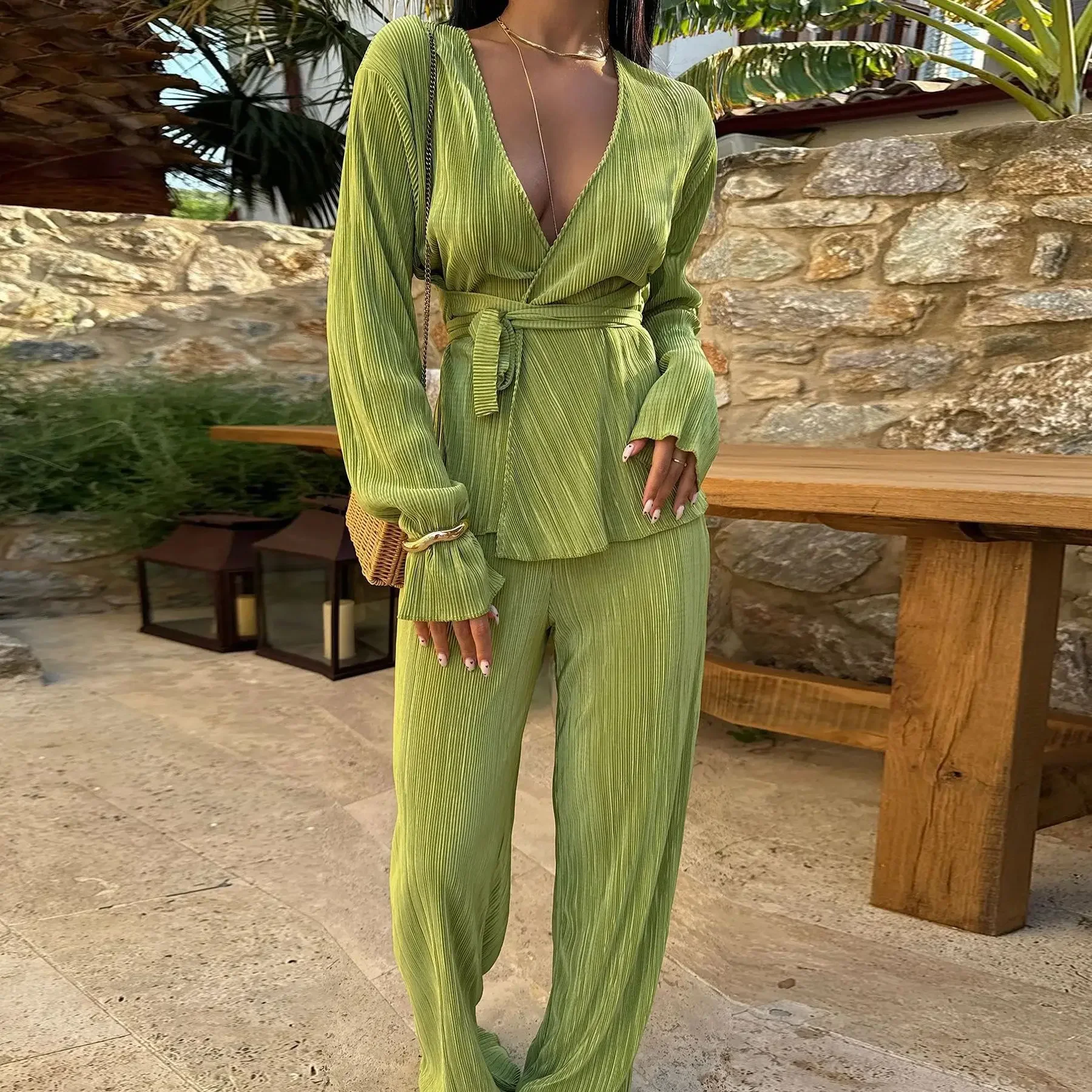 2024 Fall Women's Set Pleated Full Sleeve V-neck Tops +Wide Leg Pants Party Street Two 2 Piece Sets Outfits Tracksuit
2024 Fall Women's Set Pleated Full Sleeve V-neck Tops +Wide Leg Pants Party Street Two 2 Piece Sets Outfits Tracksuit