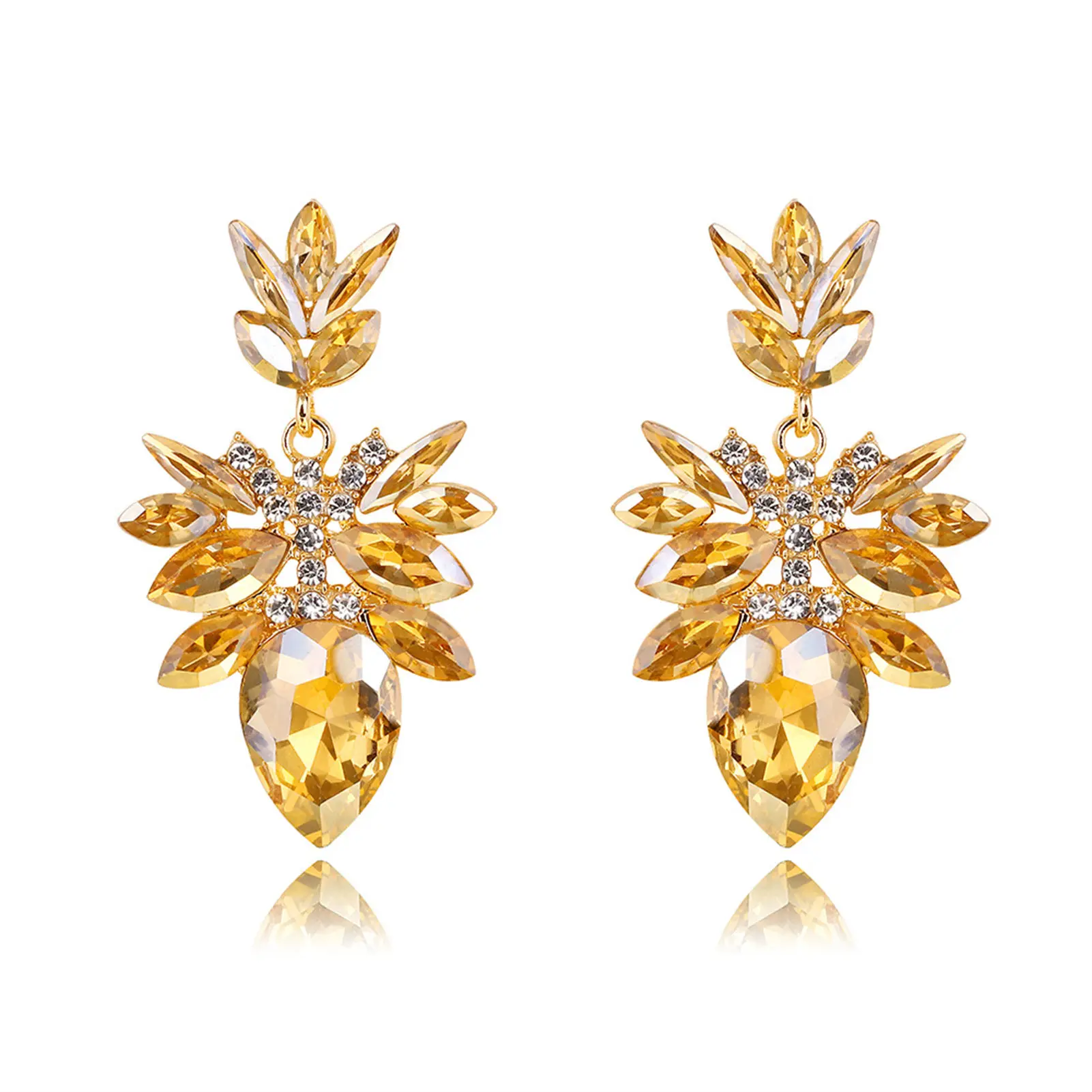 Woman Rhinestones Ear Studs Imitation Leaf Sparkling Luxurious Paired Earrings Birthday Gifts for Women Girls
Woman Rhinestones Ear Studs Imitation Leaf Sparkling Luxurious Paired Earrings Birthday Gifts for Women Girls