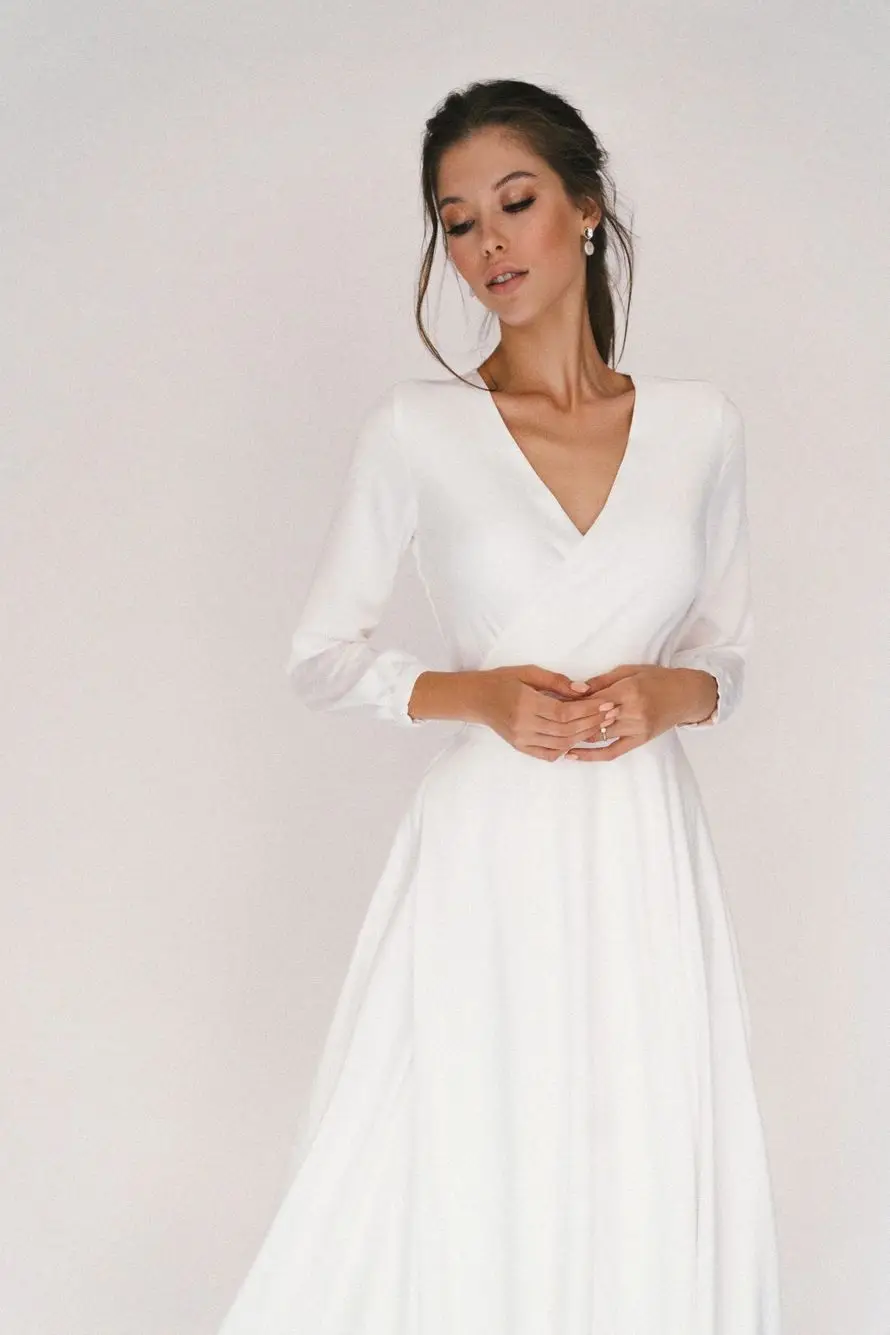 Spring/Summer New Women's V-Neck Dress Subdeep V Dress Lace up Bridesmaid Evening Party Dress White Color
Spring/Summer New Women's V-Neck Dress Subdeep V Dress Lace up Bridesmaid Evening Party Dress White Color