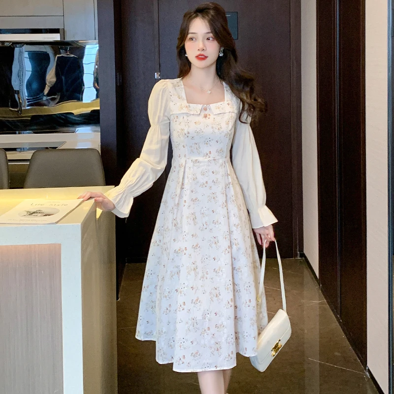 Spring and Autumn Women's Long sleeved French Style Vintage Dress Square Collar High Waist Female Lace Dress Princess Clothes
Spring and Autumn Women's Long sleeved French Style Vintage Dress Square Collar High Waist Female Lace Dress Princess Clothes