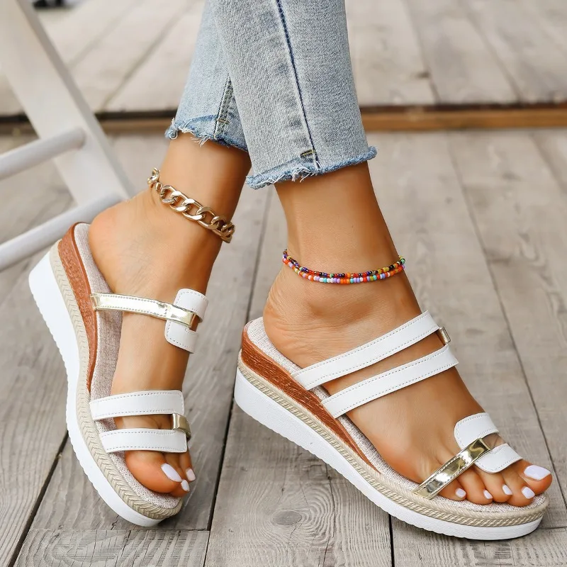 Women Slippers 2024 Summer New Fashion Comfortable Sport Sandals Open Toe Non-Slip Cut Out Soft Female Wedges Slippers Slides
Women Slippers 2024 Summer New Fashion Comfortable Sport Sandals Open Toe Non-Slip Cut Out Soft Female Wedges Slippers Slides