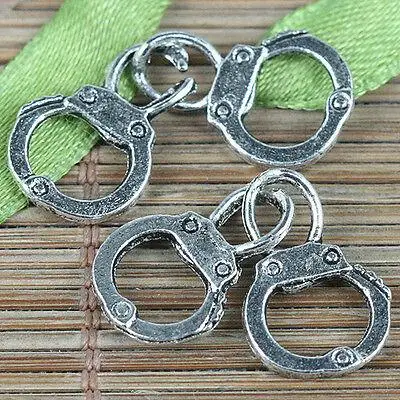 

1000pcs 31.5*11.3mm Tibetan Silver color handcuffs design charms EF0337