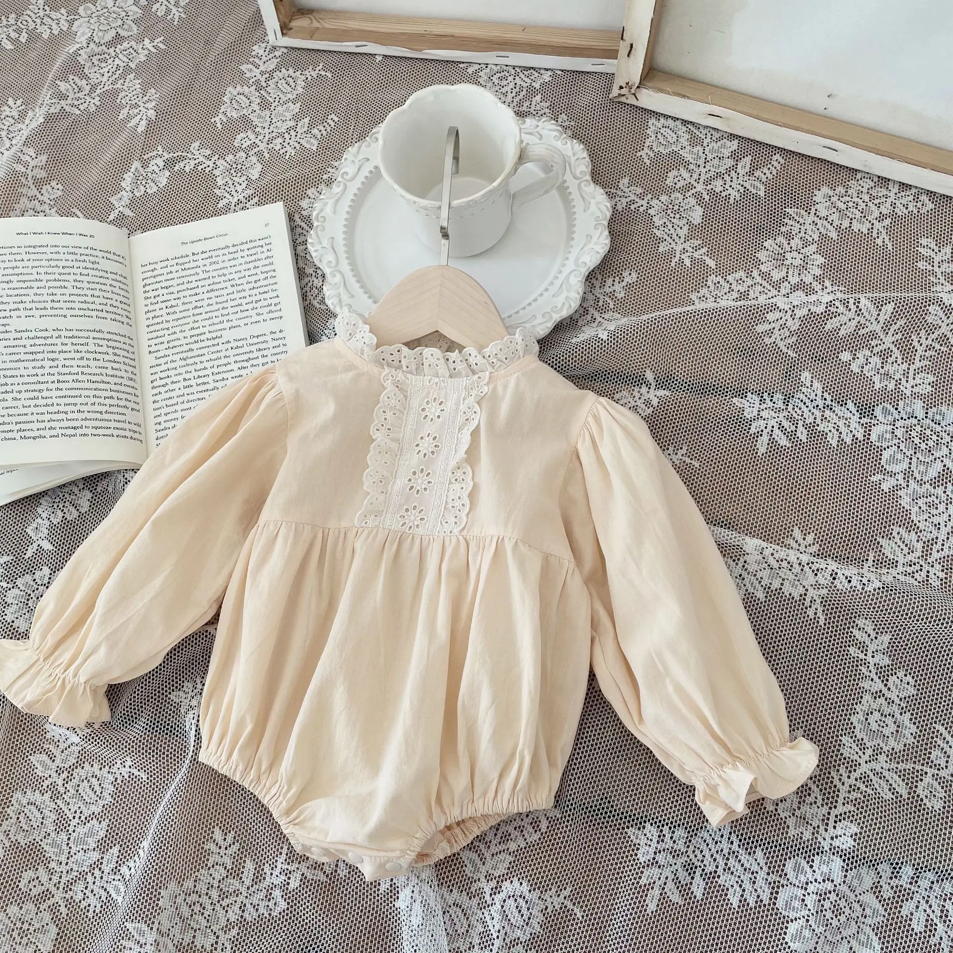 2024 Spring New Baby Girl Long Sleeve Princess Style Bodysuit Newborn Infant Loose Cotton Jumpsuit Toddler Girl Casual Clothes
2024 Spring New Baby Girl Long Sleeve Princess Style Bodysuit Newborn Infant Loose Cotton Jumpsuit Toddler Girl Casual Clothes