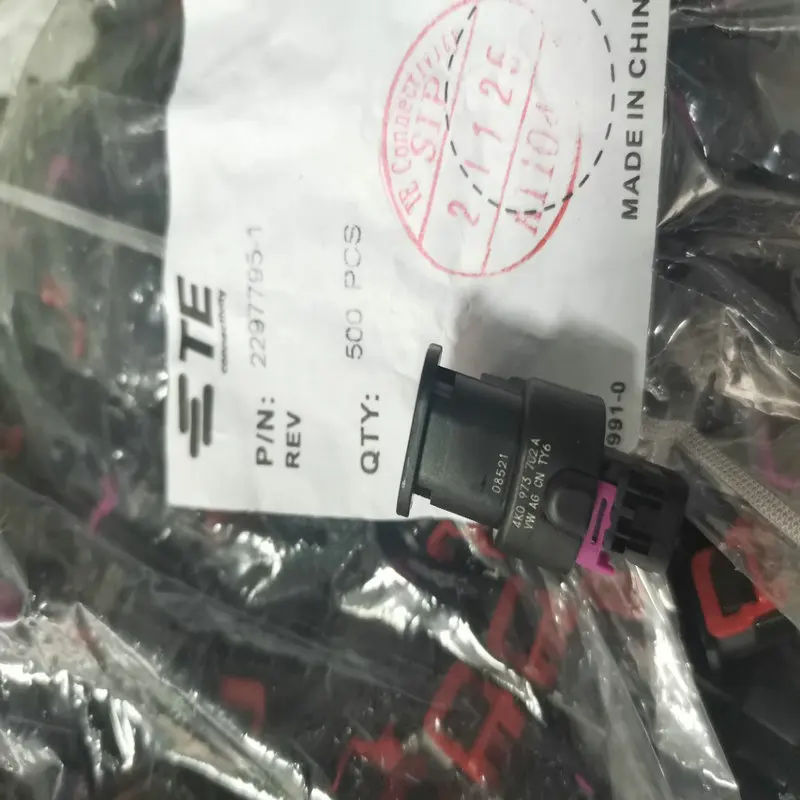10 шт. TE оригинальный разъем 2297795-1 2P черный женский корпус 
10 шт. TE оригинальный разъем 2297795-1 2P черный женский корпус
