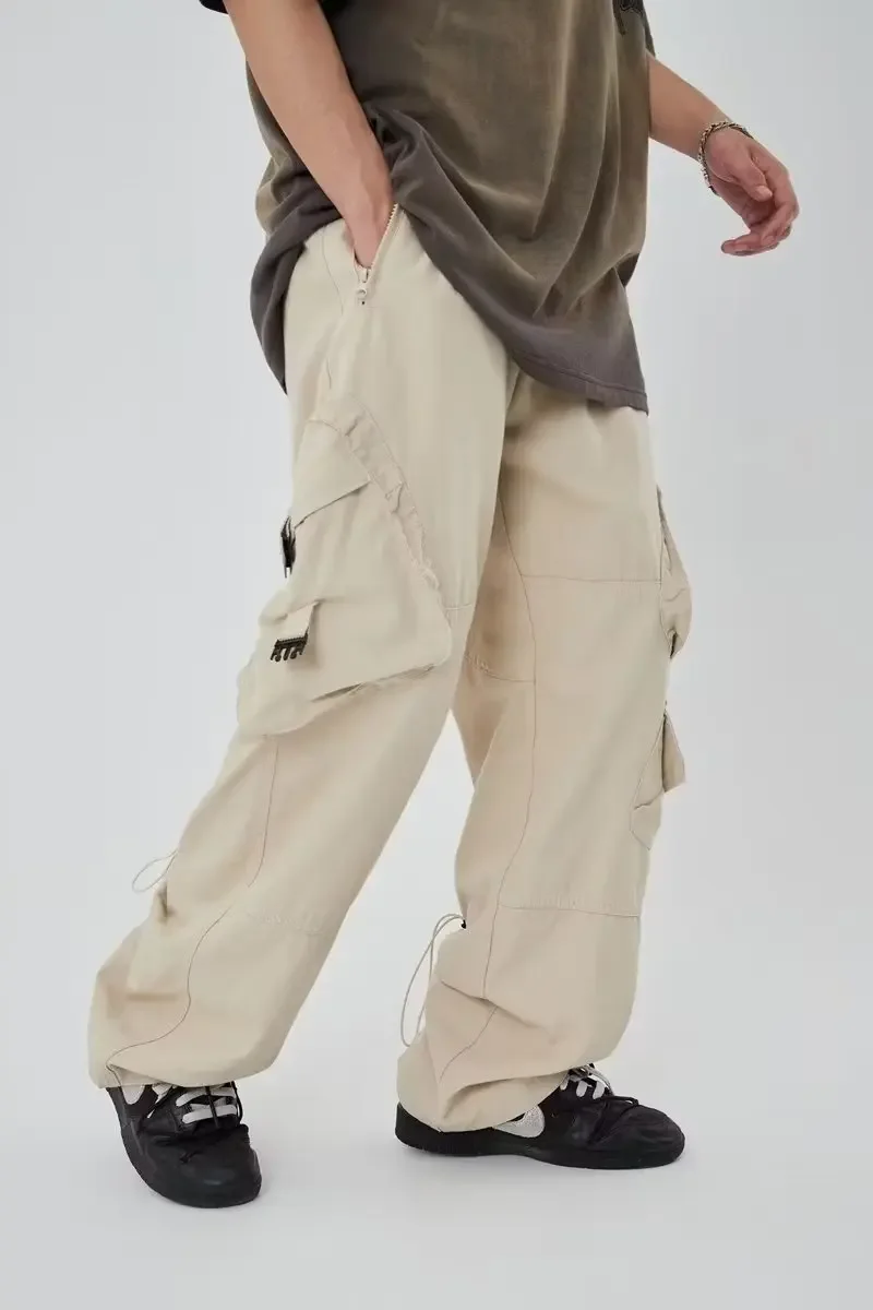 2023 American street fashion big pocket overalls trousers loose casual design straight wide leg trousers mens clothing pants
2023 American street fashion big pocket overalls trousers loose casual design straight wide leg trousers mens clothing pants