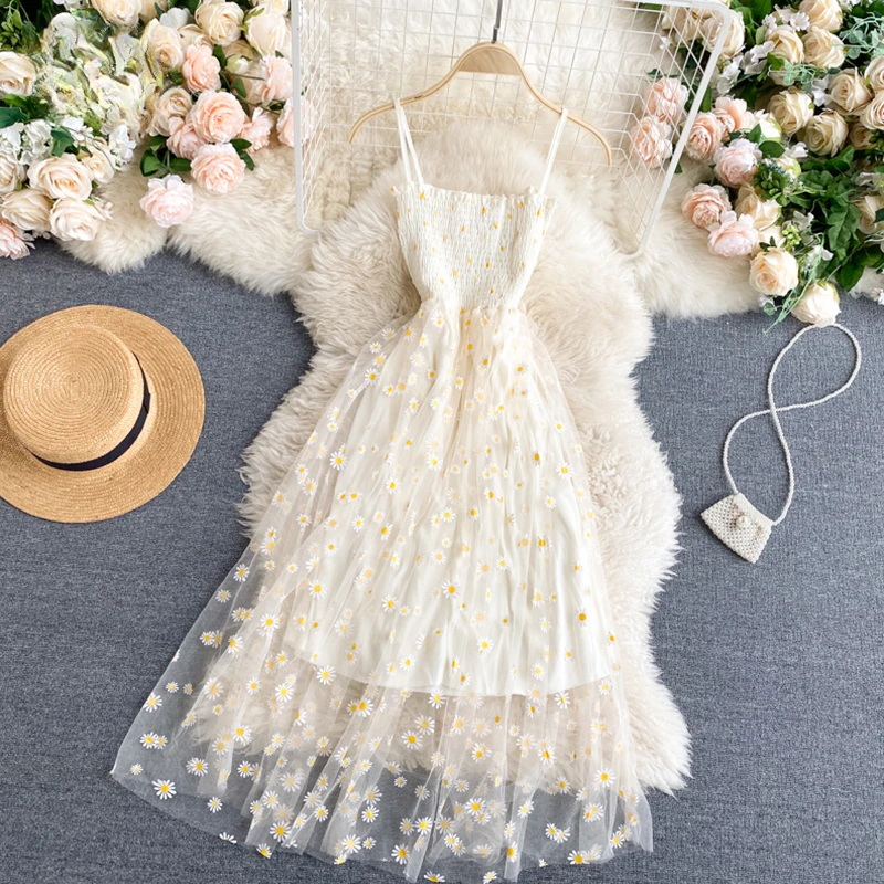 

Fairy Temperament Gentle Tie First Love Dress Off-the-shoulder Mesh Embroidery Chrysanthemum Patchwork Holiday Trip Photo Skirt