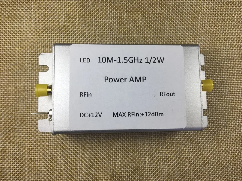 

1 шт. радиочастотный широкополосный усилитель мощности 10-1,5 ГГц 32 дБ усиление 27 дБм выход экрана