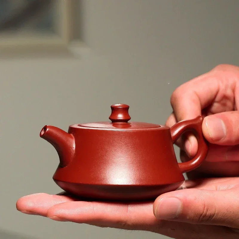 1 шт. китайский исинский Фиолетовый Глиняный чайный горшок для дома Dahongpao индивидуальная ручная работа искусственный Чайник Чайная церемония 150 мл
1 шт. китайский исинский Фиолетовый Глиняный чайный горшок для дома Dahongpao индивидуальная ручная работа искусственный Чайник Чайная церемония 150 мл