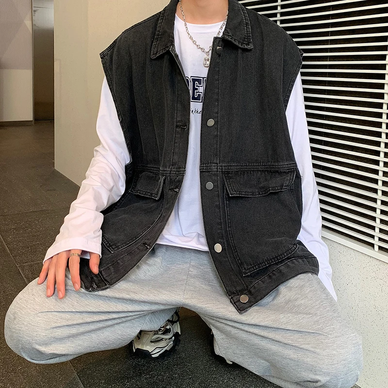 2024 Men's Lapel Sleeveless Denim Jacket Clothing Solid Color Pockets Single Chest Washed Loose Fit Jeans Casual Clothing Y97
2024 Men's Lapel Sleeveless Denim Jacket Clothing Solid Color Pockets Single Chest Washed Loose Fit Jeans Casual Clothing Y97