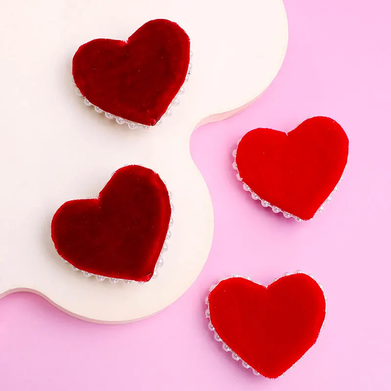 Заколки для волос с жемчужинами и фланелевыми звездами, 4 шт. 
Заколки для волос с жемчужинами и фланелевыми звездами, 4 шт.