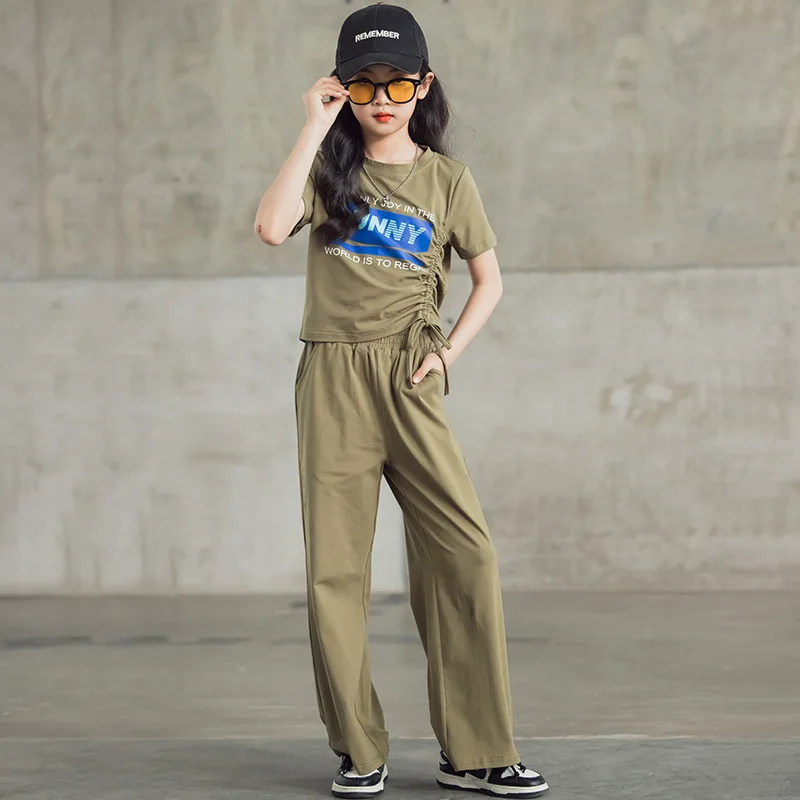 Girls Sets 2023 Summer New Short-sleeved Printed Drawstring T-shirt + Straight Pants Big Children Outfit Clothes 6 to 14 Years
Girls Sets 2023 Summer New Short-sleeved Printed Drawstring T-shirt + Straight Pants Big Children Outfit Clothes 6 to 14 Years