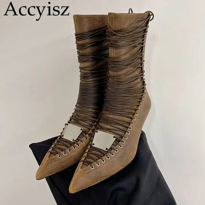 New Genuine Leather Lace Up Pointed Head Thin Heel Fashion Boots Women's Autumn British Style Solid Color Mid Heel Calf Botas 
New Genuine Leather Lace Up Pointed Head Thin Heel Fashion Boots Women's Autumn British Style Solid Color Mid Heel Calf Botas