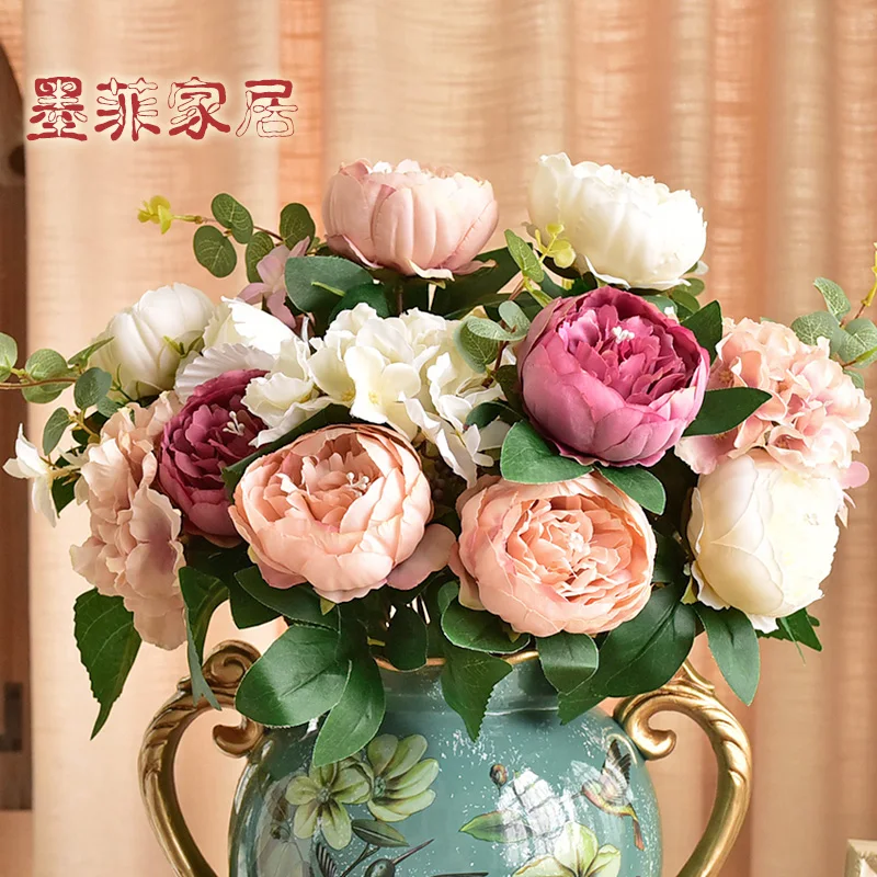 Decorative Ornaments Emulational Rose Flower American Fake Flower and Flower Arrangement Silk Floral Dried Flowers Bouquet
Decorative Ornaments Emulational Rose Flower American Fake Flower and Flower Arrangement Silk Floral Dried Flowers Bouquet