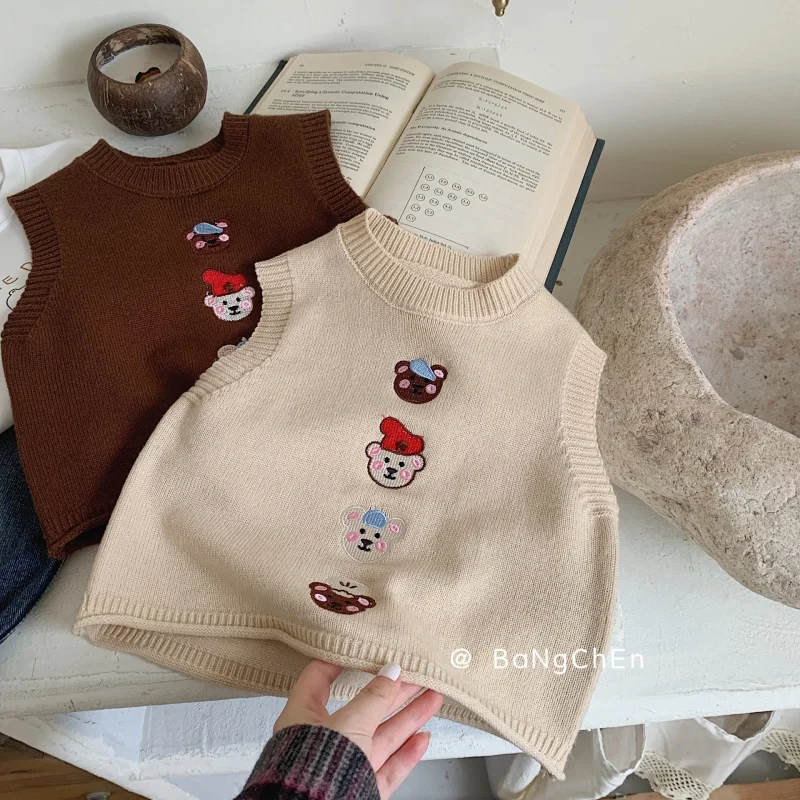 Children's Vest2024Spring Children's Clothing Bear Embroidered Wool Vest Boys' Sweater Bottoming FashionMY0025-WS
Children's Vest2024Spring Children's Clothing Bear Embroidered Wool Vest Boys' Sweater Bottoming FashionMY0025-WS