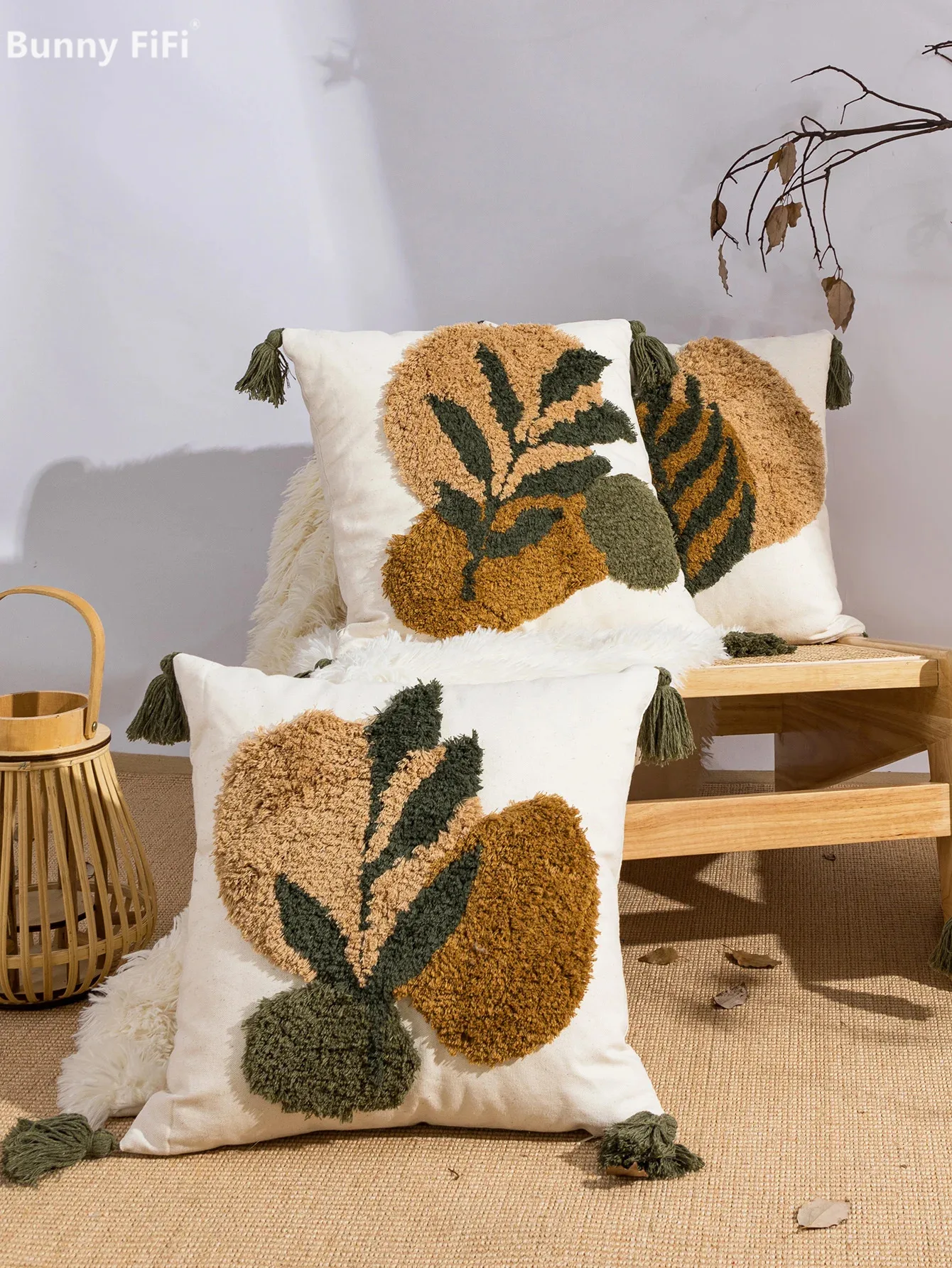 1 шт., хлопковая наволочка с рисунком листьев 
1 шт., хлопковая наволочка с рисунком листьев