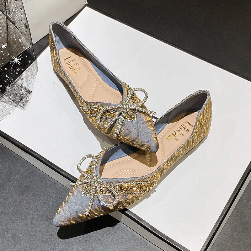 Plus Size 35-43 Women Pointed Toe Flats shoes Bling Diamond Bowknot Wedding Shoes Fashion Ballet Flats Slip on Lady Party flats
Plus Size 35-43 Women Pointed Toe Flats shoes Bling Diamond Bowknot Wedding Shoes Fashion Ballet Flats Slip on Lady Party flats