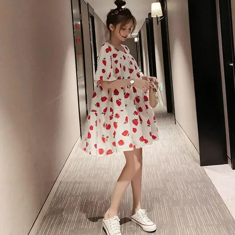 Women Summer Loose Strawberry Dress with Back Strap Short Sleeved Casual Plus Size Pineapple Dresses New Sweet Floral Dresses
Women Summer Loose Strawberry Dress with Back Strap Short Sleeved Casual Plus Size Pineapple Dresses New Sweet Floral Dresses
