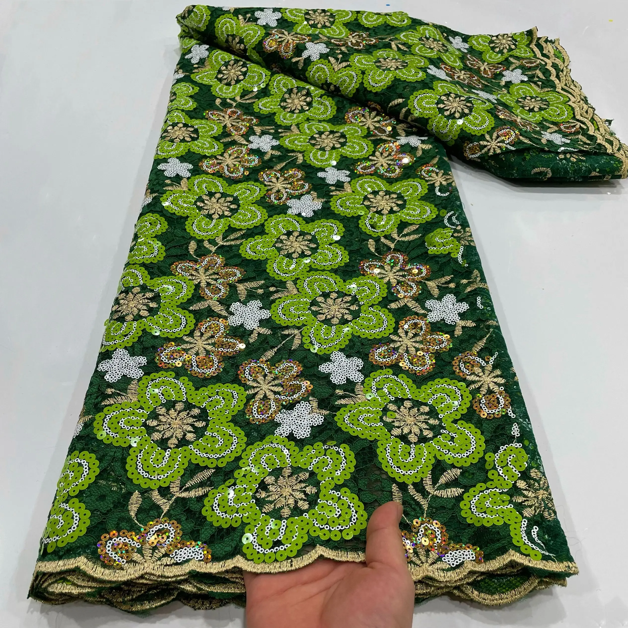 Новейшее французское Тюлевое кружево высокого качества нигерийская Свадебная Роскошная вышивка блестками африканская Проводная кружевная ткань для свадьбы Asoebi
Новейшее французское Тюлевое кружево высокого качества нигерийская Свадебная Роскошная вышивка блестками африканская Проводная кружевная ткань для свадьбы Asoebi