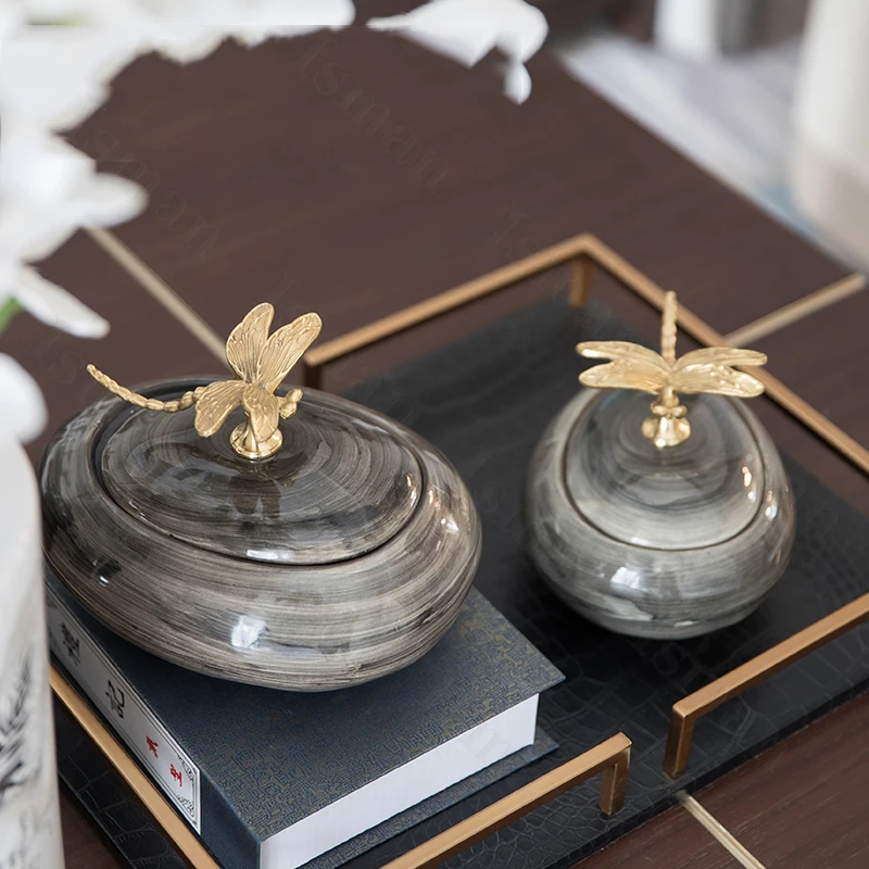 Vintage Dragonfly Ink Ceramic Tea Tins Ornament Modern Decor Coffee Table Decoration Office Desktop Tea Organizer Storage Box
Vintage Dragonfly Ink Ceramic Tea Tins Ornament Modern Decor Coffee Table Decoration Office Desktop Tea Organizer Storage Box