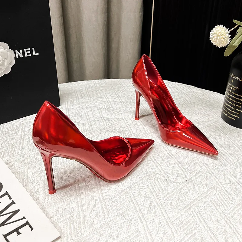 

Water Diamond Red Sole Women's High Heels Wedding Shoes Women's Shallow Mouth Fine Heels Lacquer Leather Sexy Style Single Pumps