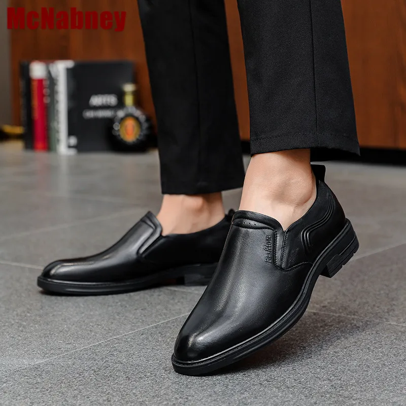 Cow Leather Men Shoes Summer Slip On Loafers Men Casual Leather Shoes Black Flats Breathable Driving Shoes Moccasins 
Cow Leather Men Shoes Summer Slip On Loafers Men Casual Leather Shoes Black Flats Breathable Driving Shoes Moccasins