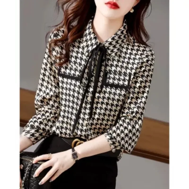 2023 New Poplin Summer Women's Blouse Casual Fashion Simplicity Tops Houndstooth Long Sleeved Bow Tie Shirt
2023 New Poplin Summer Women's Blouse Casual Fashion Simplicity Tops Houndstooth Long Sleeved Bow Tie Shirt