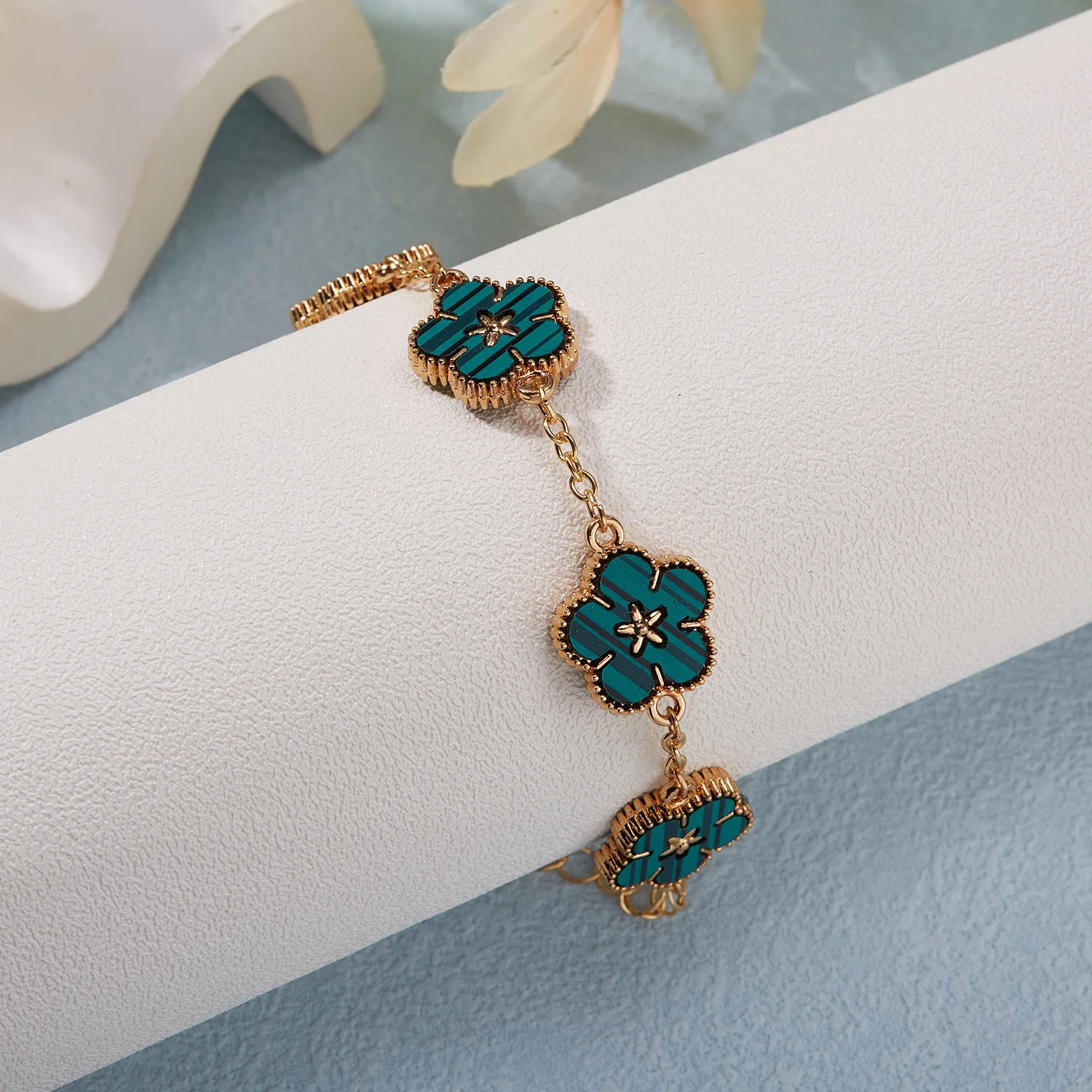 Bracelet pendentif fleur cinq cuir chevelu pour femme, bijoux porte-bonheur, bracelet ChimEverver, boucle d'oreille à la mode, cadeau de fête, 1PC 3