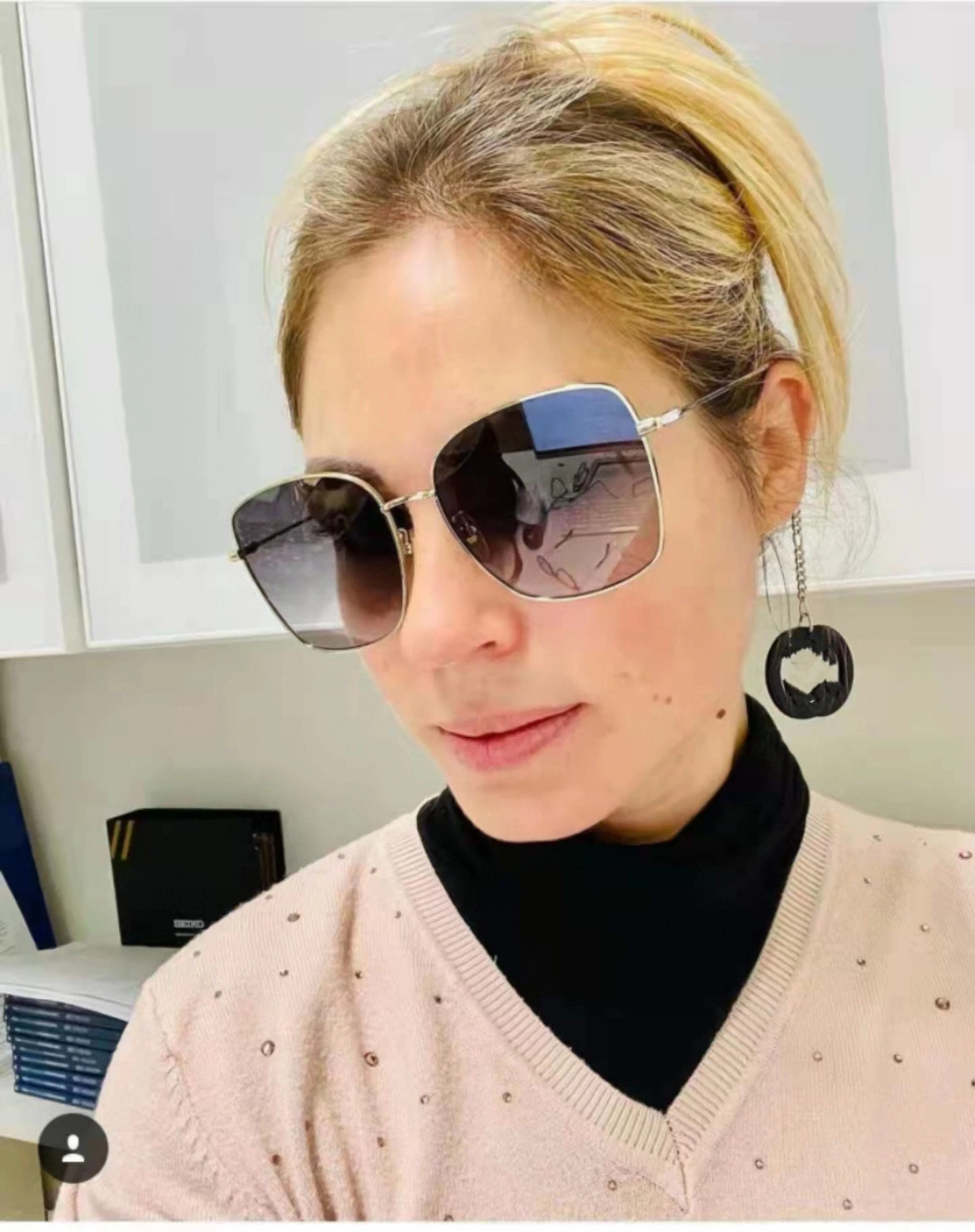 Personalized Comfortable Elegant Women's Sunglasses Stars Same Style Sunglasses Strawberry Heart Pendant Chain Box Sunglasses
Personalized Comfortable Elegant Women's Sunglasses Stars Same Style Sunglasses Strawberry Heart Pendant Chain Box Sunglasses