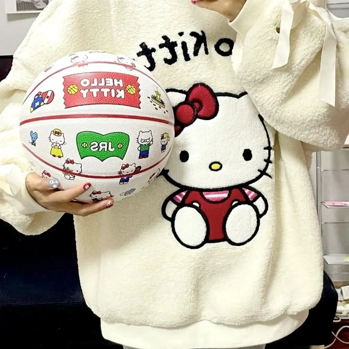 Sanrio Hellokitty Mymelody Cinnamoroll Kawaii New Autumn and Winter Cartoon Cute Lambswool Little Lazy Sweater
Sanrio Hellokitty Mymelody Cinnamoroll Kawaii New Autumn and Winter Cartoon Cute Lambswool Little Lazy Sweater