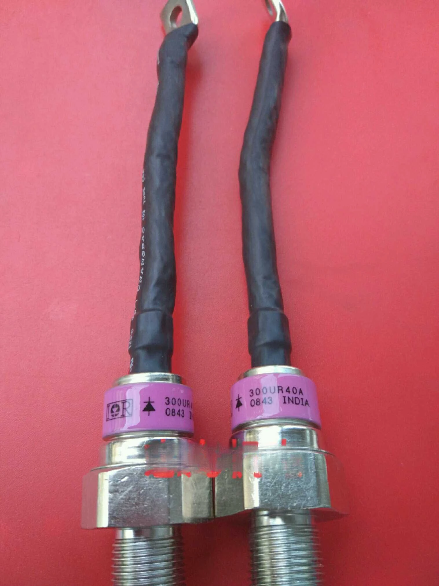 Supply high-power rectifier diode 300UR40A price advantage first inquire and then shoot
Supply high-power rectifier diode 300UR40A price advantage first inquire and then shoot
