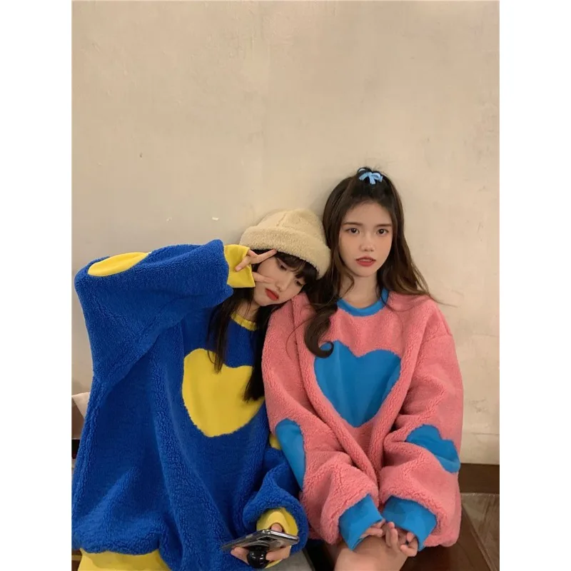 2023 autumn and winter women's new Korean version of lamb plush sweater embroidery love loose pullover plush sweater women's top
2023 autumn and winter women's new Korean version of lamb plush sweater embroidery love loose pullover plush sweater women's top